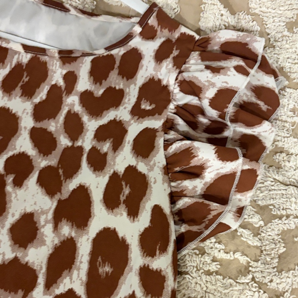 Boutique Leopard Print Ruffle-Sleeve Top - Picture 5 of 5